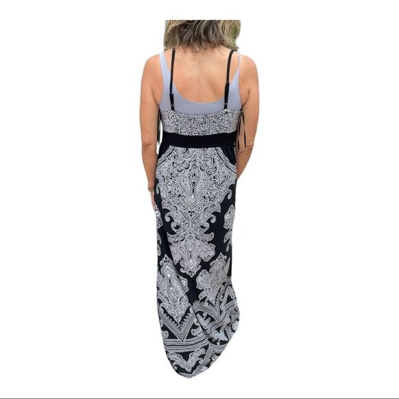 MAXI SUNDRESS IN BLACK AND WHITE - Picture 3 of 4